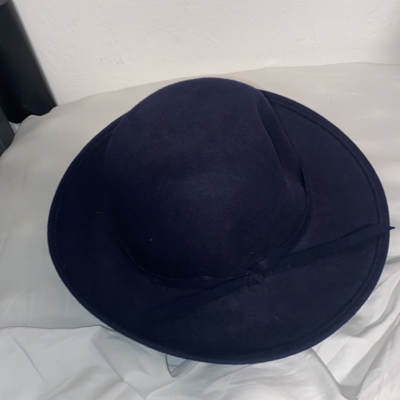 Evelyn Varon Dark Navy Blue Lancaster 100% wool hat - Picture 3 of 8